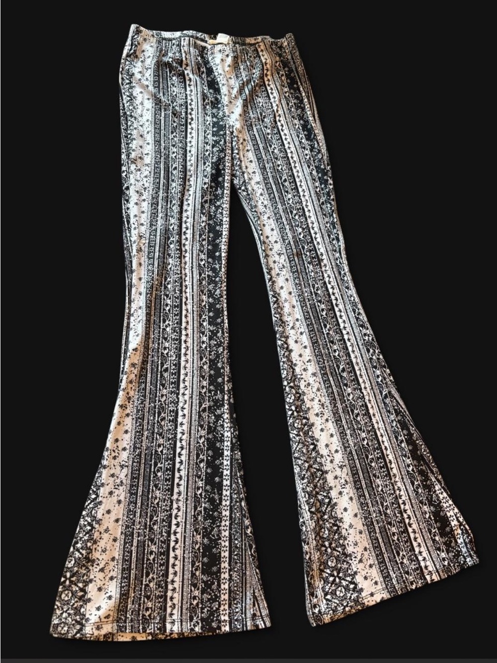 Sky and Sparrow Black and White Patterned Flare Pants